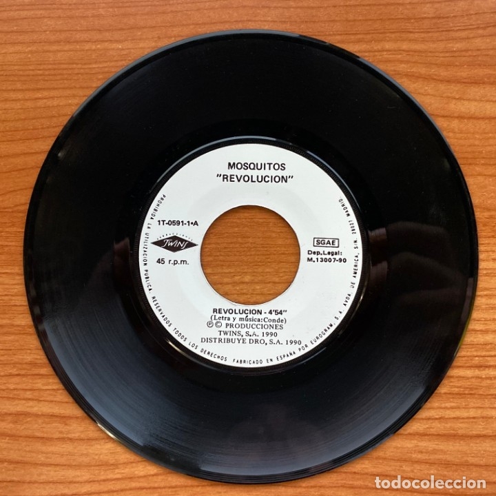 Discos de vinilo: Mosquitos // Revoluci&oacute;n - Foto 3