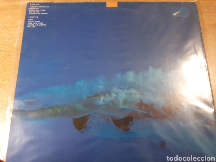Discos de vinilo: MEN AT WORK TWO HEARTS - Foto 2