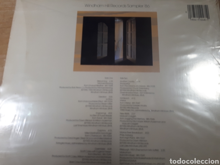 Discos de vinilo: WINDHAM HILL RECORDS SAMPLER 86 - Foto 2