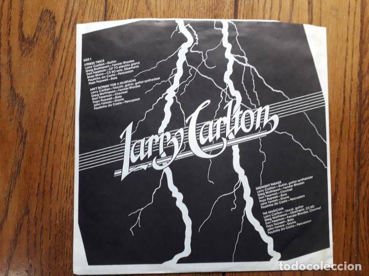 Discos de vinilo: Larry carlton - strikes twice - Foto 3
