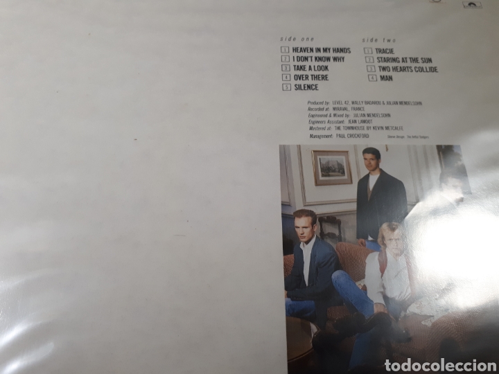 Discos de vinilo: LEVEL 42 STARING AT THE SUN - Foto 2