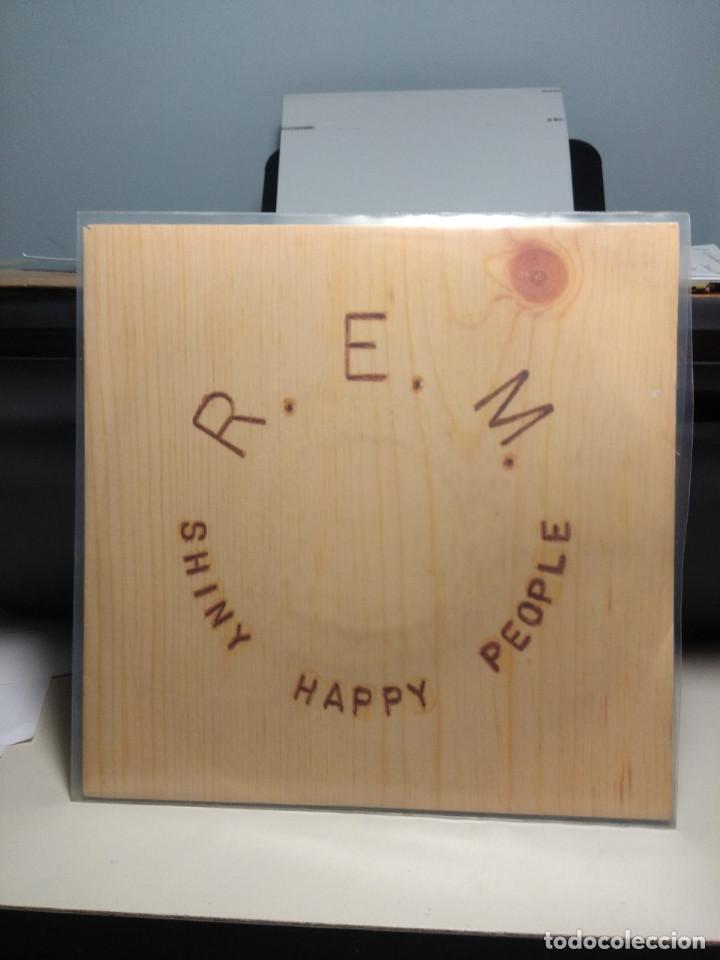 Discos de vinilo: SG R.E.M. : SHINY HAPPY PEOPLE - Foto 1