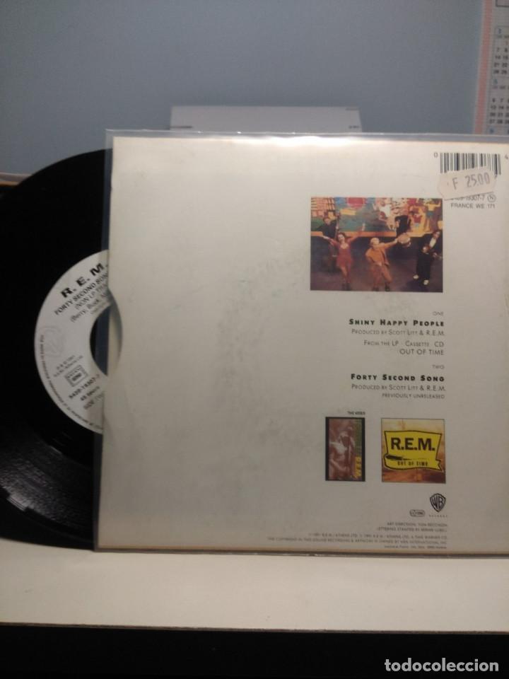 Discos de vinilo: SG R.E.M. : SHINY HAPPY PEOPLE - Foto 2