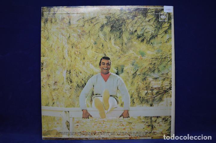 Discos de vinilo: JOHNNY MATHIS - LOVE IS BLUE - LP - Foto 2