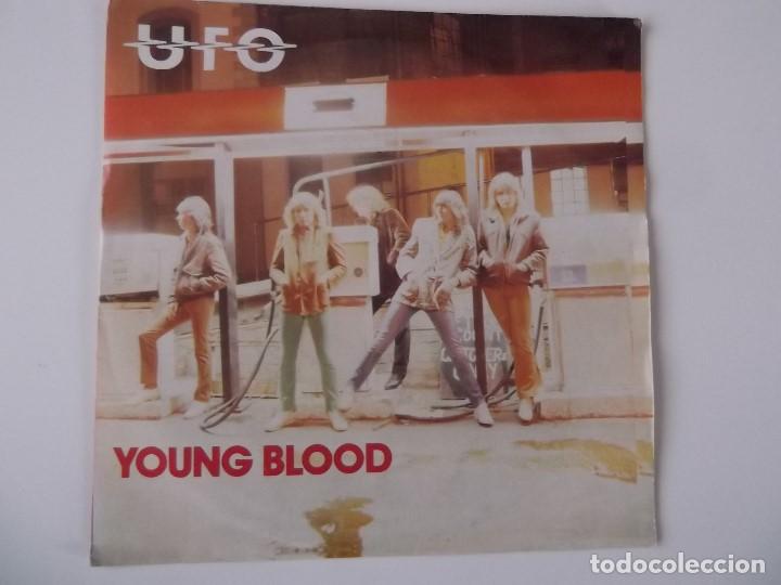 Discos de vinilo: UFO - Young blood / Lights out - Foto 1