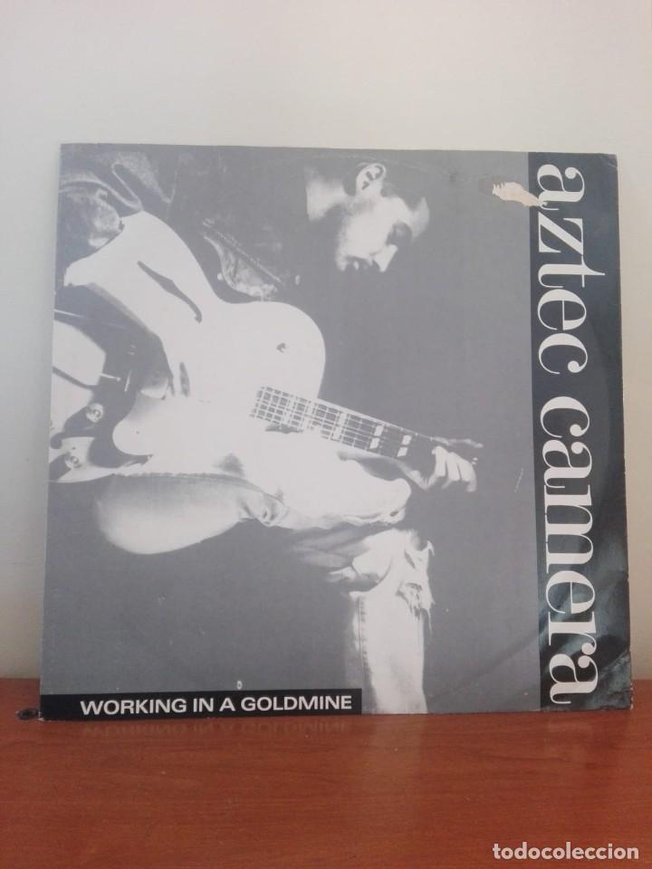 Discos de vinilo: AZTEC CAMERA - WORKING IN A GOLDMINE MAXI CON 3 TEMAS 1988 - Foto 1