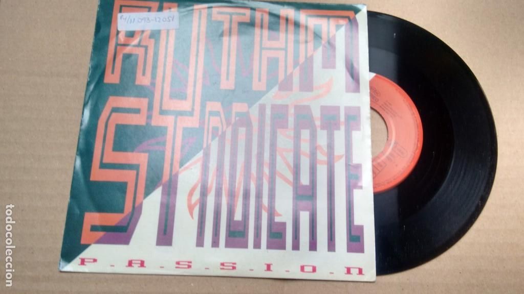 Discos de vinilo: SINGLE ( VINILO)  DE   RYTHM SYNDICATE A&Ntilde;OS 90 - Foto 1