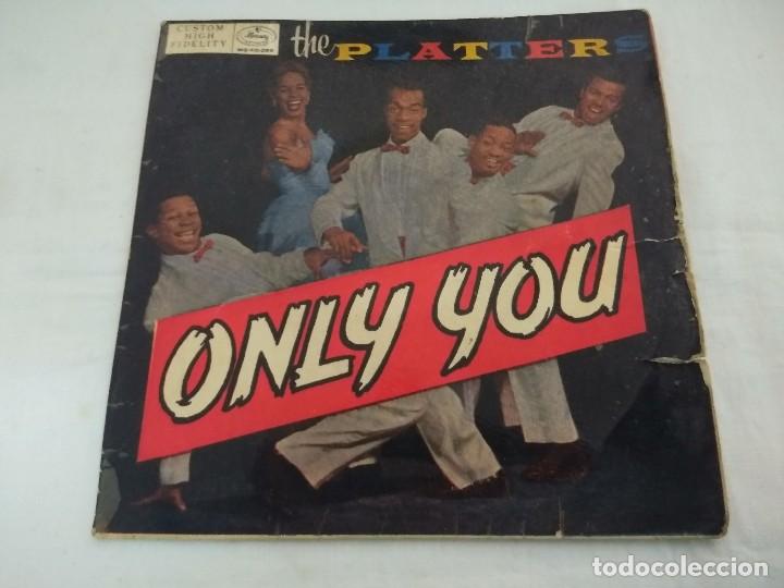 Discos de vinilo: SINGLE/THE PLATTERS/ONLY YOU. - Foto 1