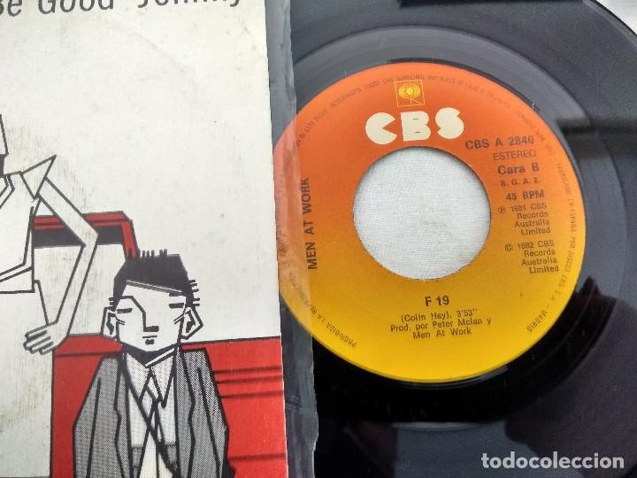 Discos de vinilo: SINGLE/MEN AT WORK/BE GOOD JOHNNY. - Foto 2