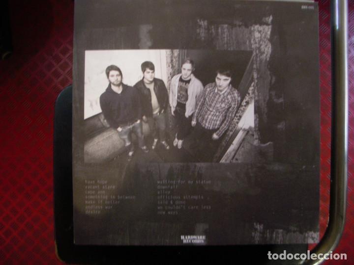 Discos de vinilo: IDLE HANDS-POSTPONED. LP. MINT. - Foto 2