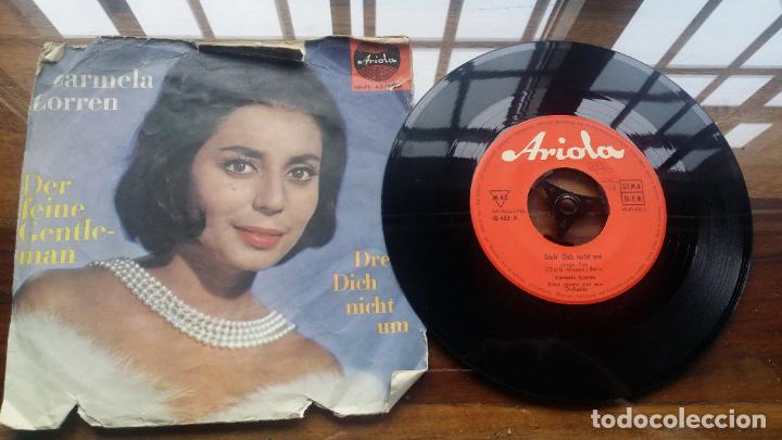 Disques de vinyle: Carmela Corren &lrm;&ndash; Der Feine Gentleman, Dreh Dich nicht umm