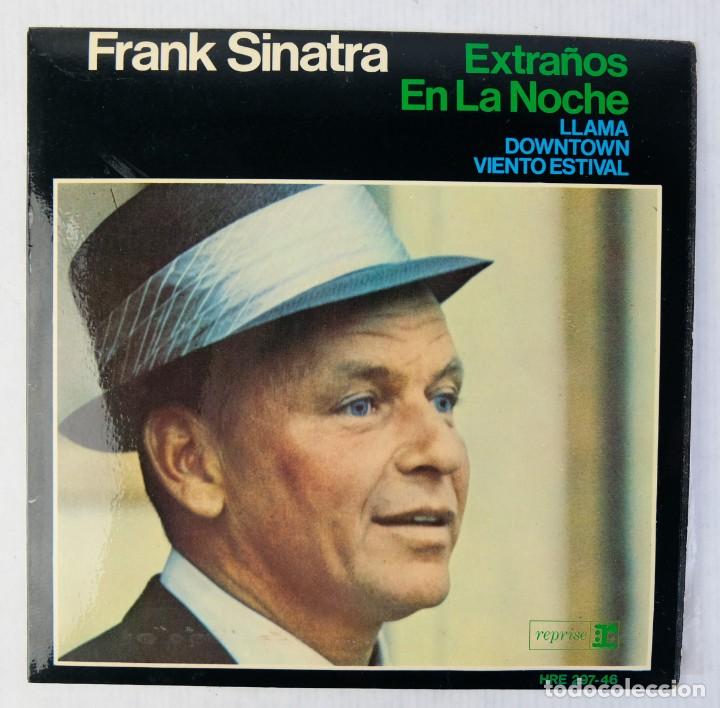 Discos de vinilo: Frank Sinatra - Extra&ntilde;os en la noche - disco de vinilo EP - Foto 1