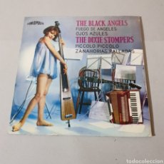 Discos de vinilo: THE BLACK ANGELS - FUEGO DE ANGELES / OJOS AZULES - THE DIXIE STOMPERS - PICCOLO - ZANAHORIAS .... Lote 193655842