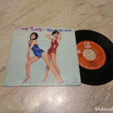 Discos de vinilo: PINK LADY - KISS IN THE DARK / WALK AWAY RENEE - SINGLE HISPAVOX 1979-ESPAÑA-