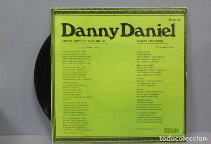 Discos de vinilo: SINGLE. DANNY DANIEL. POR EL AMOR DE UNA MUJER - Foto 2