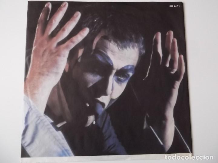 Discos de vinilo: PETER GABRIEL - PLAYS LIVE (doble) - Foto 4