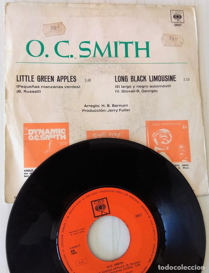 Discos de vinilo: O.C. SMITH - LITTLE GREEN APPLES   CBS - 1968 - Foto 2