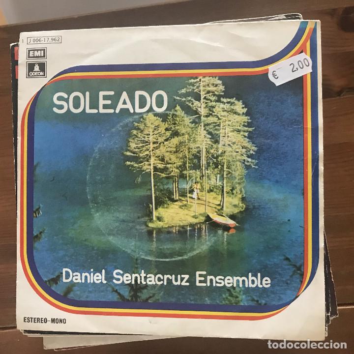 Discos de vinilo: DANIEL SENTACRUZ ENSEMBLE - SOLEADO / PER ELISA - SINGLE EMI 1974 - MOOG - Foto 1