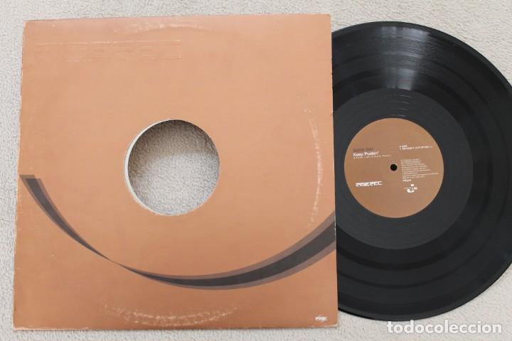 Discos de vinilo: INAYA DAY KEEP PUSHIN MAXI SINGLE VINYL 2003 - Foto 1