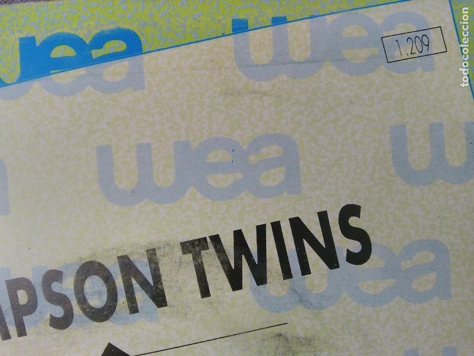 Discos de vinilo: Single de Thompson Twins. Disco promocional. - Foto 3