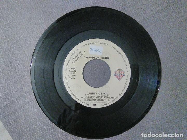 Discos de vinilo: Single de Thompson Twins. Disco promocional. - Foto 4
