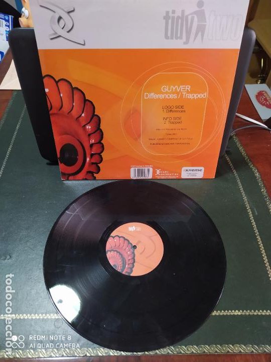 Discos de vinilo: MAXI SINGLE DISCO VINILO GUYVER DIFFERENCE TRAPPED - Foto 2