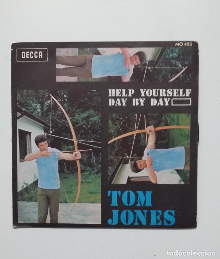 Discos de vinilo: Tom Jones - Help Yourself / Day By Day. SINGLE. TDKDS20 - Foto 1
