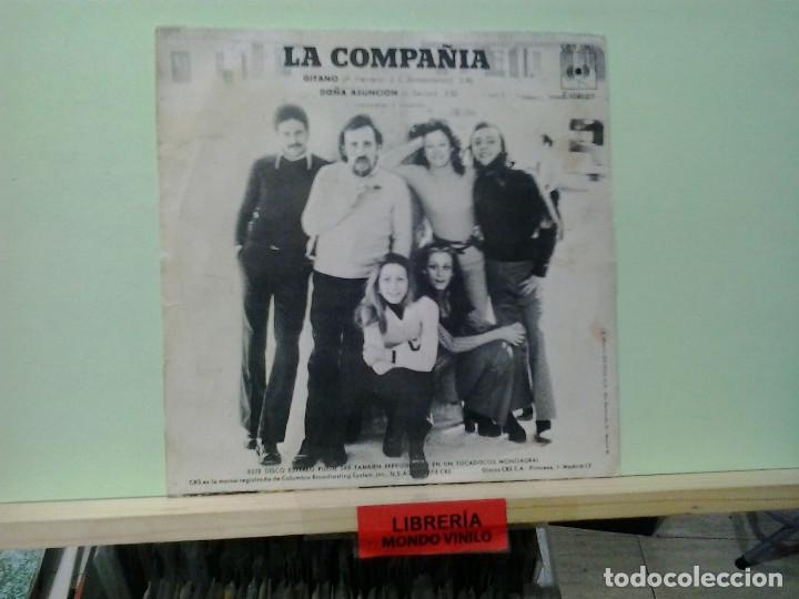 Discos de vinilo: LMV - La compa&ntilde;ia. Gitano / Do&ntilde;a Asunci&oacute;n. CBS 1973, ref. CBS 1357 -- Single - Foto 2