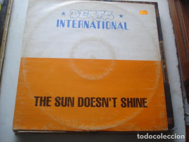 Discos de vinilo: Beats International   The Sun Doesnt Shine - Foto 1