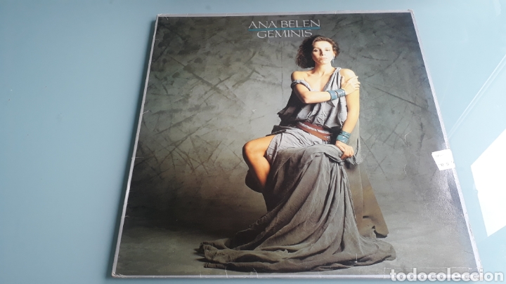 Discos de vinilo: Ana Bel&eacute;n, Genesis - Foto 1