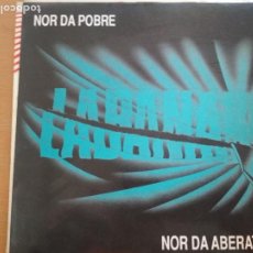 Discos de vinilo: LABANAK NOR DA POBRE EP CON INSERTO. Lote 199932767