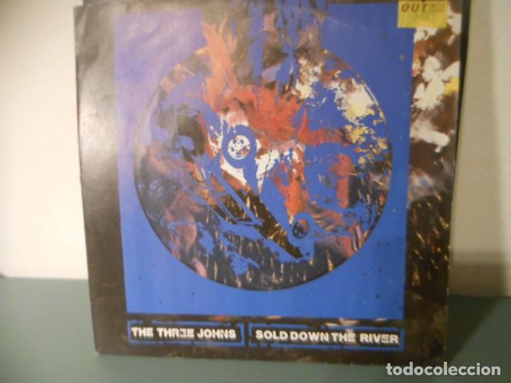 Discos de vinilo: THE THREE JOHNS - SOLD DOWN THE RIVER - Foto 1