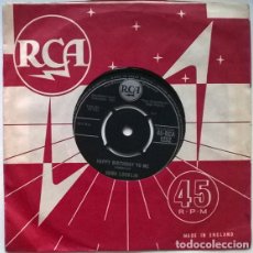 Discos de vinilo: HANK LOCKLIN. YOU’RE THE REASON/ HAPPY BIRTHDAY TO ME. RCA, UK 1961 SINGLE. Lote 200592916