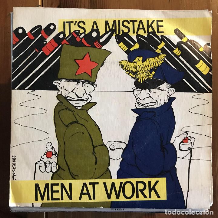 Discos de vinilo: MEN AT WORK - ITS A MISTAKE - SINGLE CBS SPAIN 1983 - Foto 1