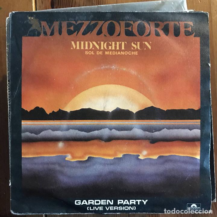 Discos de vinilo: MEZZOFORTE - MIDNIGHT SUN - SINGLE POLYDOR SPAIN 1984 - Foto 1