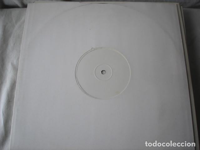 Discos de vinilo: Rhythm Inc. Feat. Navada   Hold On (My Heart) - Foto 2