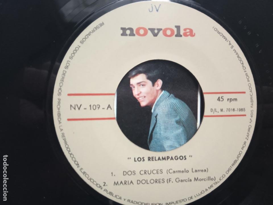 Discos de vinilo: LOS RELAMPAGOS- DOS CRUCES- EP 1965 - EXCELENTE ESTADO. - Foto 3 - 201906078