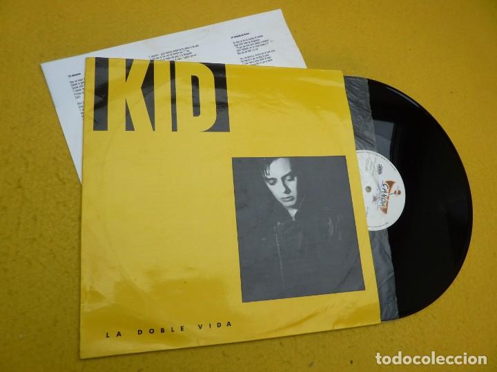 Discos de vinilo: Maxi Single KID &lrm;&ndash; La Doble Vida - Insert - 1990 - Canoa - 5 Tr. - EX/M- - Foto 1
