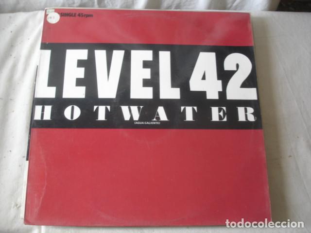 Discos de vinilo: Level 42 Hot Water = Agua Caliente - Foto 1