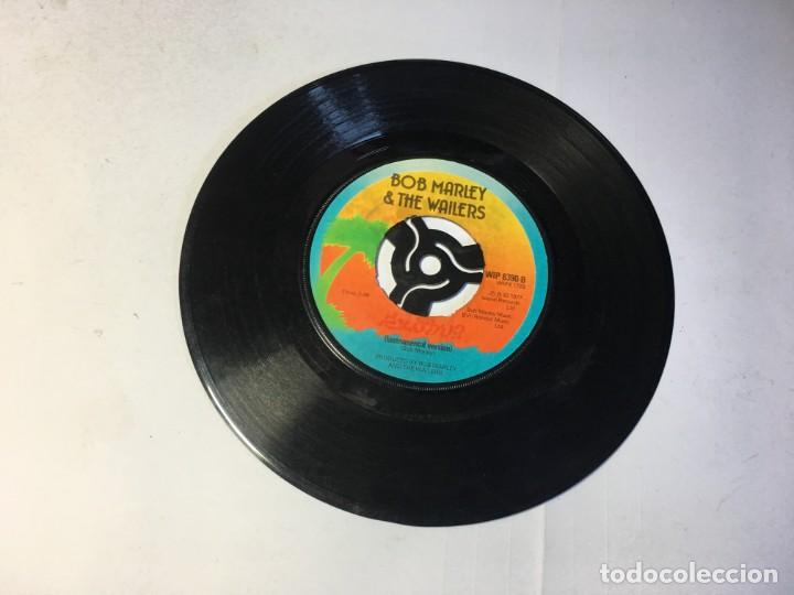 Discos de vinilo: DISCO VINILO SINGLE BOB MARLEY - EXODUS - Foto 3