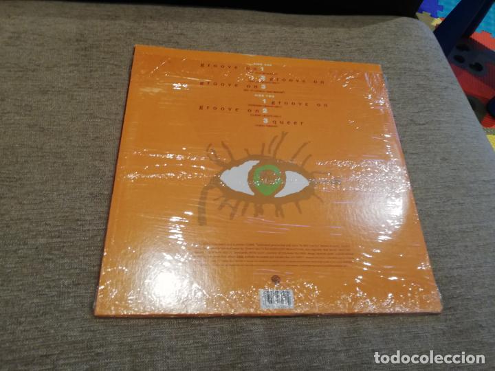 Discos de vinilo: Thompson twins-groove on. m&aacute;xi us - Foto 2
