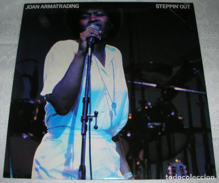 Discos de vinilo: Joan Armatrading &ndash; Steppin Out - LP UK - Foto 1