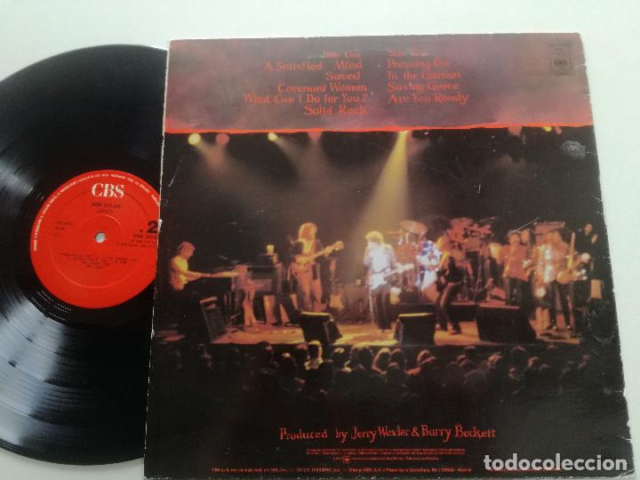 Discos de vinilo: BOB DYLAN - Saved - LP CBS ESPA&Ntilde;A LABEL ROJO 1986 - Foto 2