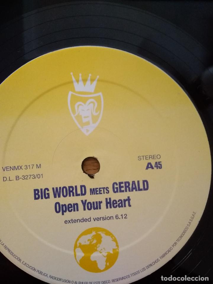 Discos de vinilo: BIG WORLD MEETS GERALD OPEN YOUR HEART - Foto 3