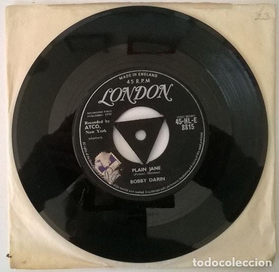 Discos de vinilo: Bobby Darin. While Im gone/ Plain Jane. London, UK 1958 single - Foto 1
