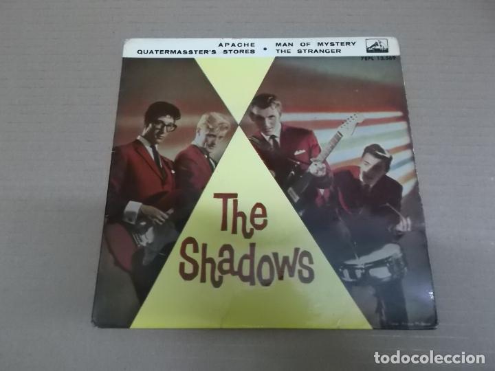 Discos de vinilo: THE SHADOWS (EP) APACHE A&Ntilde;O &ndash; 1961 - Foto 1