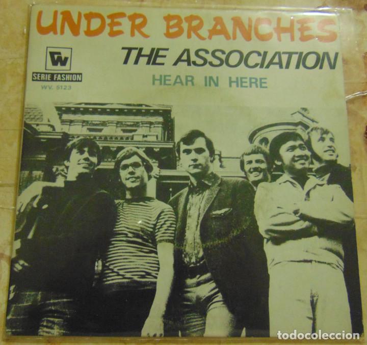 Discos de vinilo: The Association &lrm;&ndash; Under Branches / Hear In Here - SINGLE 1969 - Foto 1