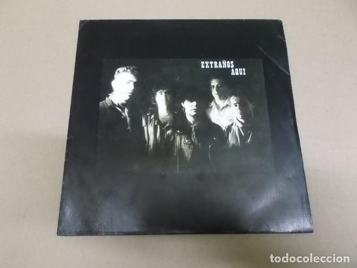 Disques de vinyle: EXTRA&Ntilde;OS AQUI (SN) DOS PROMESAS A&Ntilde;O &ndash; 1988