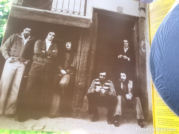 Discos de vinilo: Disco Mocedades &ldquo;El color de tu mirada&rdquo; - Foto 2