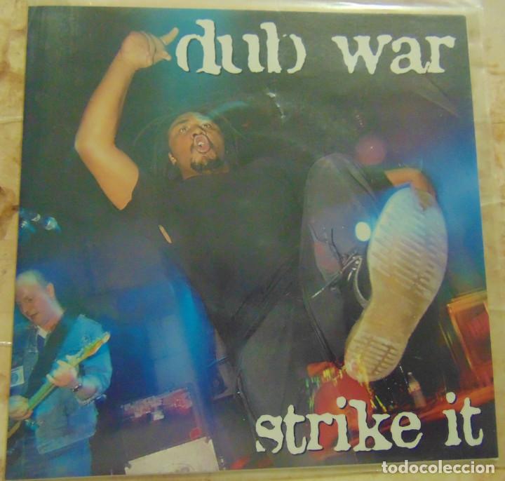 Discos de vinilo: Dub War &ndash; Strike It - SINGLE EARACHE 1995 - NUMERADO - Foto 1